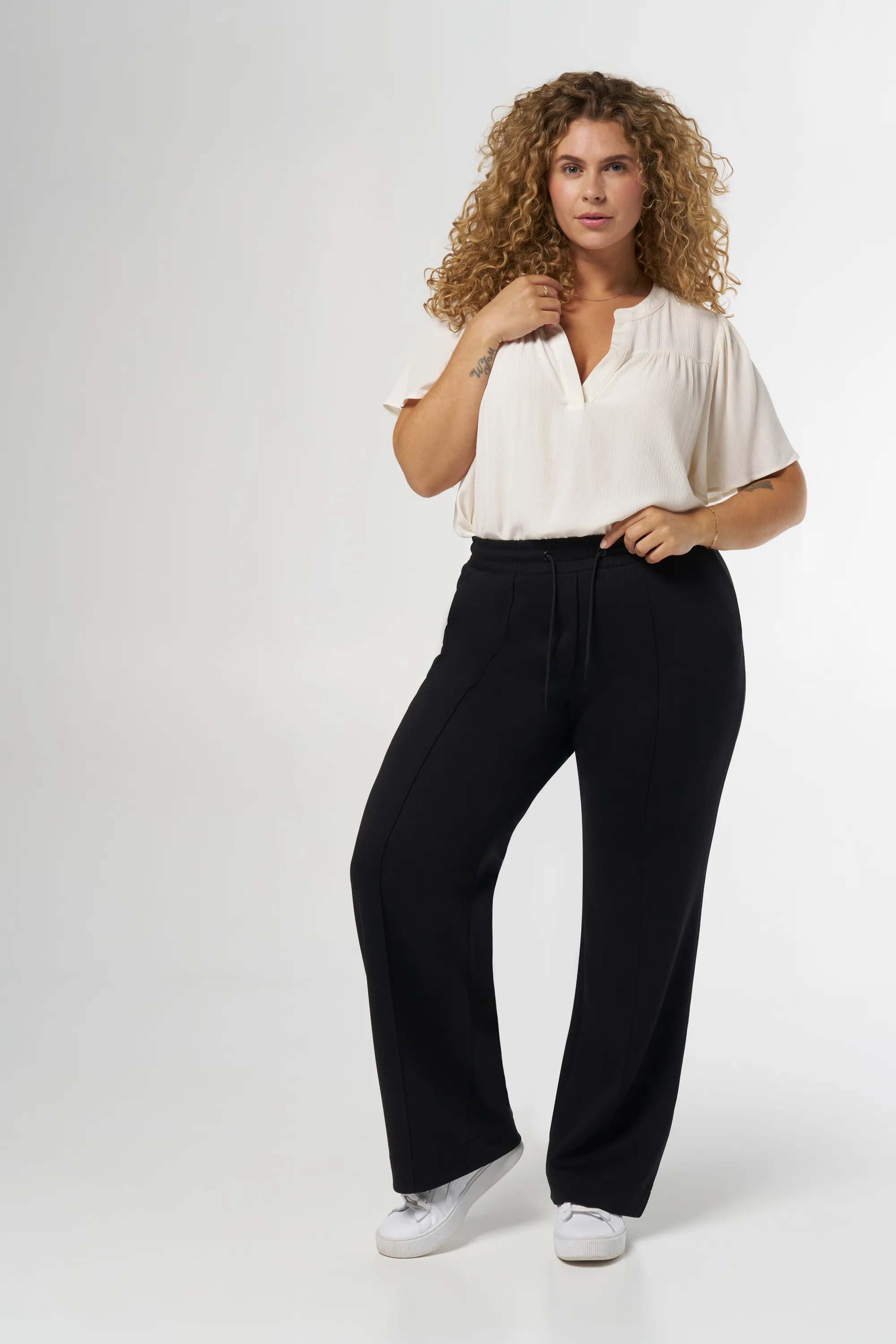 Broek met siernaad
